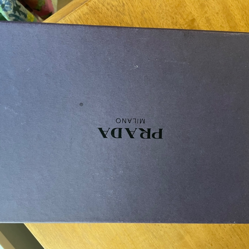 Prada Black Leather shoes - Picture 7 of 8